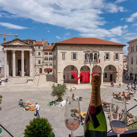 Augustus Forum View 公寓 *