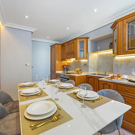 Апартаменты Augustus Forum View Пула