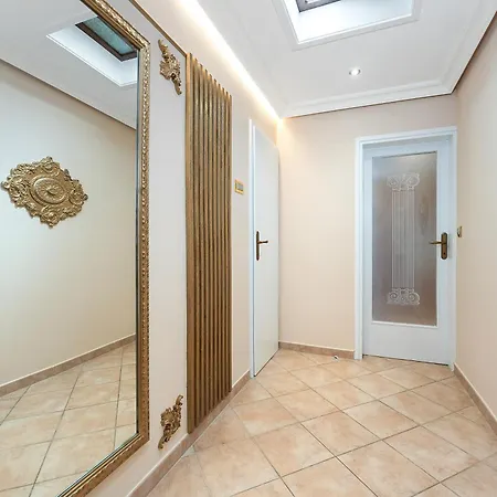 Augustus Forum View 아파트 *