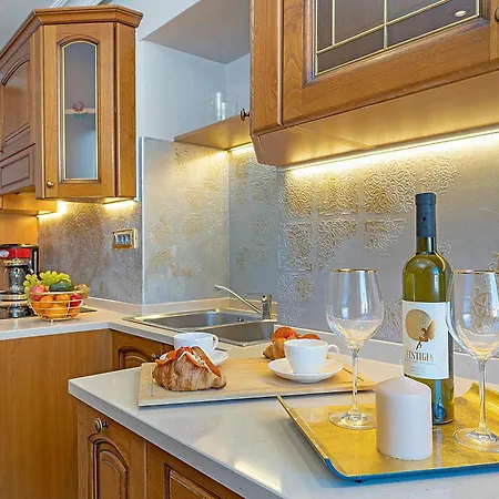 Augustus Forum View *