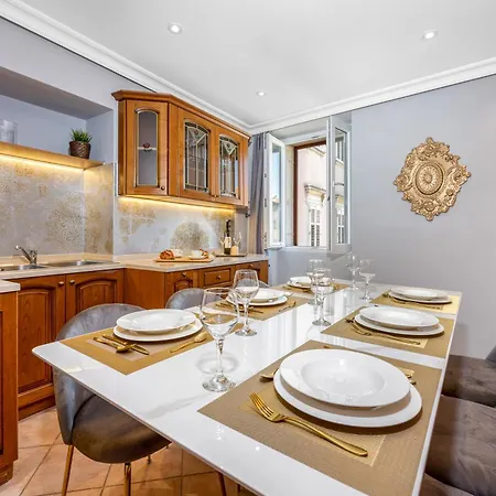 Augustus Forum View * 풀라