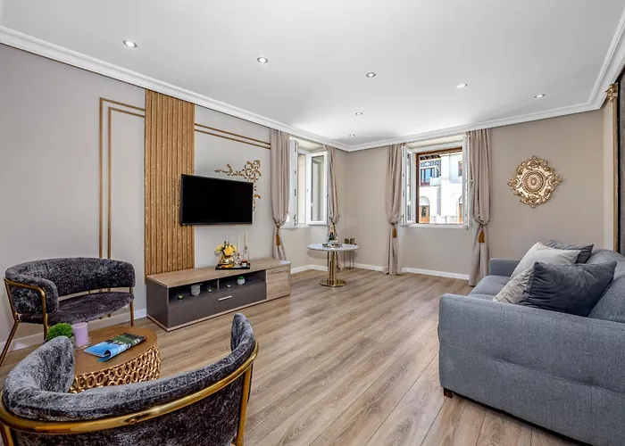 Augustus Forum View Apartman *