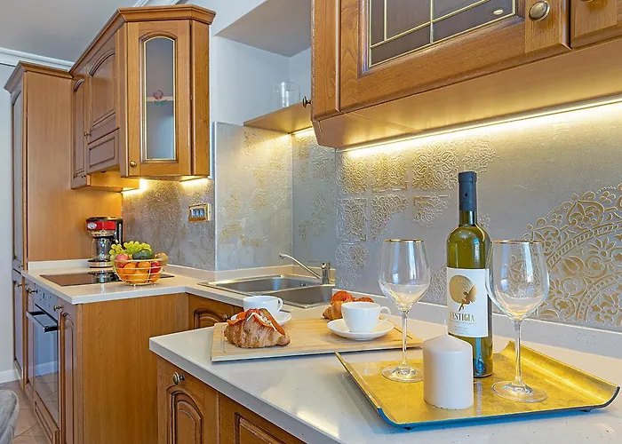 Augustus Forum View *